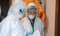 Часть средств со спецсчета для борьбы с коронавирусом направлены на выплату доплат медикам