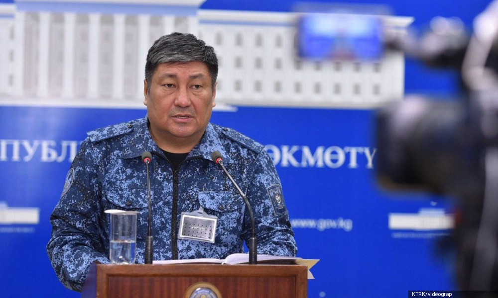 Комендант Бишкека призвал горожан максимально сократить контакты и находиться дома