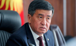 Жогорку Кенеш утвердил указ президента о продлении режима ЧП в некоторых городах