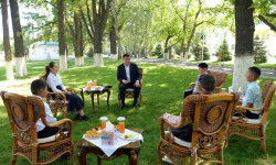 Встреча президента с участниками телепроекта «Мээрим»