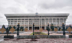 В последнее время коронавирус выявляют и у депутатов ЖК, не закроют ли на карантин Белый дом?