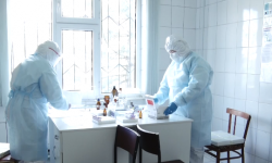 Правительство продолжает закупку медикаментов и кислородных концентраторов