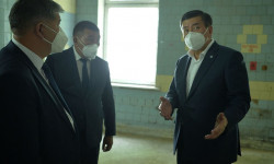 Талас районунун Көк-Ой айылындагы кароосуз калган медицина борбору оңдолот 