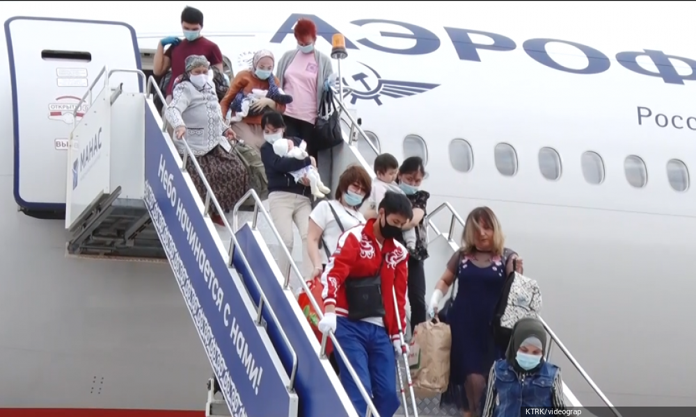 Бишкекке Москвадан 233 жаран келди