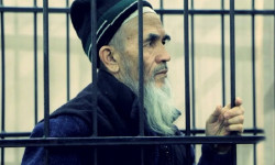 Правозащитник Азимжан Аскаров.  Мнение президента Жээнбекова