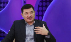 Певец Бек Борбиев оштрафован за агитацию партии «Мекеним Кыргызстан»
