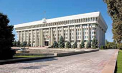 Сегодня парламент официально откроет очередную сессию 