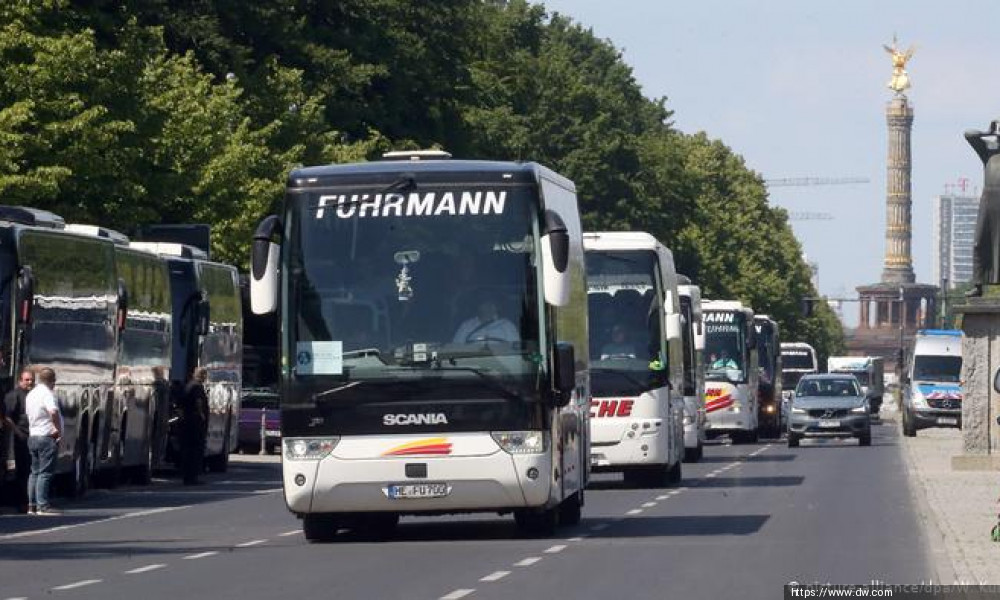  Для граждан Кыргызстана будут организованы автобусные рейсы из России
