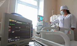 На сегодня имеются около 600 аппаратов ИВЛ и свыше 8 тыс. кислородных концентраторов 