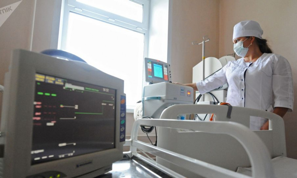 На сегодня имеются около 600 аппаратов ИВЛ и свыше 8 тыс. кислородных концентраторов 