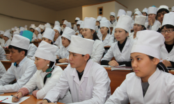 Саламаттык сактоо министрлиги COVID-19 менен күрөшүү үчүн ЖОЖдун студенттеринин маалыматтарын чогултат