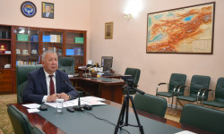 Кубатбек Боронов: Ыкчам көмөк көрсөтүү борборунун иши өркүндөтүлүшү керек