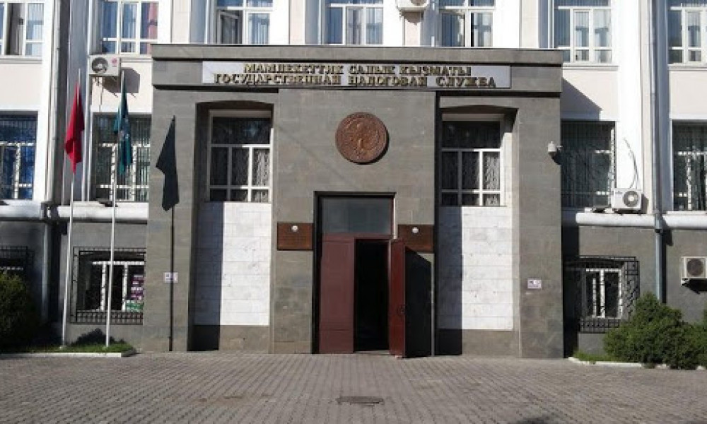ГНС в двух областях изъяла более 26 тысяч бутылок нелицензионного алкоголя