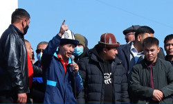На центральной площади Ала-Тоо прошёл мирный митинг