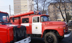 Бишкекте өрт өчүрүүчүлөр нааразычылык акцияга чыгышты