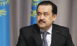 Состоялся телефонный разговор Омурбека Суваналиева с Каримом Масимовым