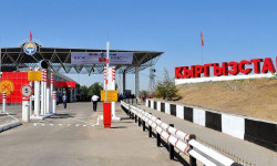 Совбез Кыргызстана решил закрыть границы и не выпускать из страны высокопоставленных чиновников