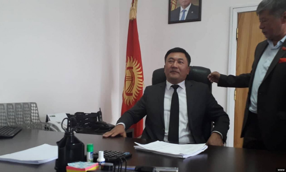 Адыл Каниметов Каракол шаарынын мэри кызматынан боштолду