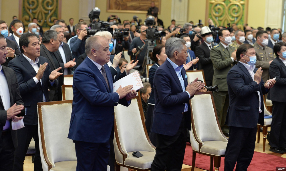 Жогорку Кенеш поблагодарил Президента Сооронбая Жээнбекова