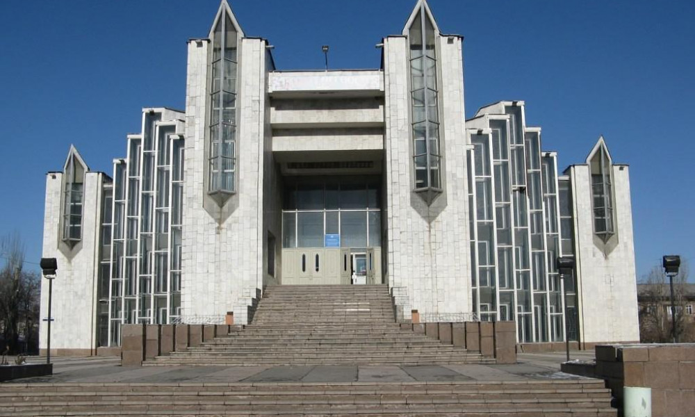 За 53 года в столичном Дворце бракосочетания было зарегистрировано – 182379 супружеских пар