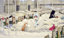 За работу в «красной зоне» от медработников поступило около 2000 документов