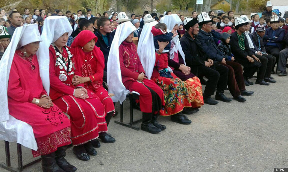 Памирские кыргызы, проживающие в Нарыне и Кара-Балте передут в Алайский район