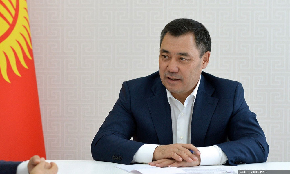 И.о. Президента Садыр Жапаров поздравил деятелей культуры и искусства с Днем работника культуры