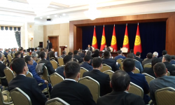 Парламент өлкөдөгү көйгөйлү маселелерди талкуулады
