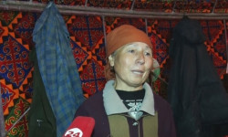 Аргасыздан боз үйдө күн кечирген үй-бүлө
