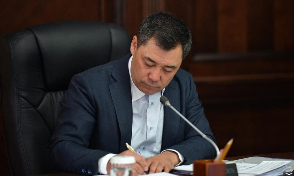 Садыр Жапаров подписал указ о внесении изменений в закон о выборах