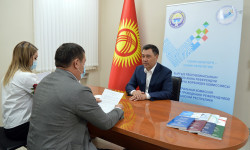 Садыр Жапаров БШКга документтерин тапшырды