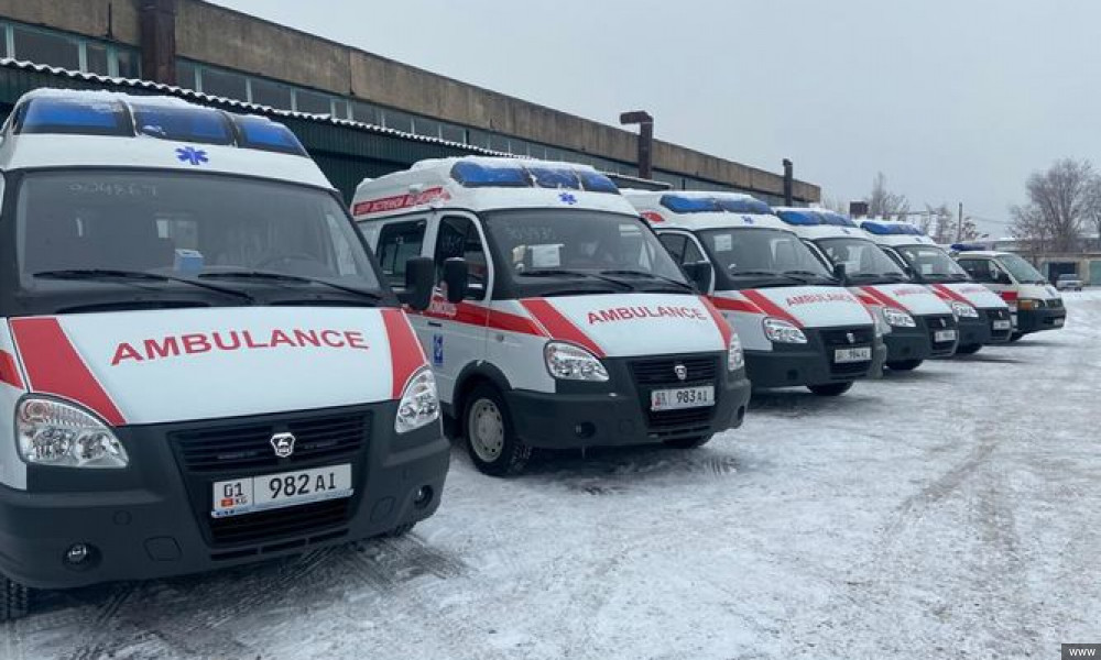  Мэрия тараптан Тез жардам борборуна алты тез жардам унаасы тапшырылды