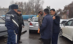 Жалал-Абад шаарында жүргүнчү ташыган такси кызматтары текшерилүүдө 