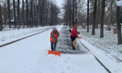 Очистка улиц и тротуаров от снега