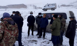 Жумгалда милиция жергиликтүү жашоочулар менен жолугушууларды өткөрүүдө