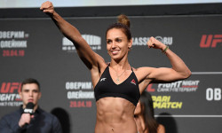 Антонина Шевченко одержала досрочную победу на турнире UFC 