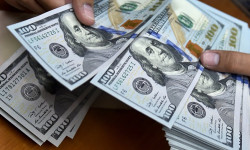 НБКР провел интервенцию, но доллар продолжает расти