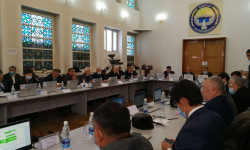Расширить состав конституционного совещания