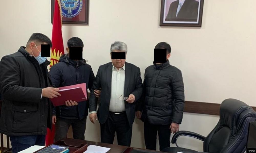 АКС ГКНБ задержала директора ГУ «Кадастр» за организацию незаконных денежных сборов