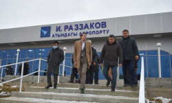 Аэропорту города Исфана присвоено имя Исхака Раззакова