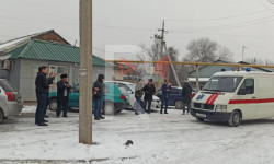 Пригородный айылынын тургуну дарыгерлерге тез жардам унаасын белекке берди