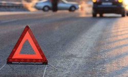 В Бишкеке водитель Honda сбил пешехода и скрылся, его нашли по камерам «Безопасного города»