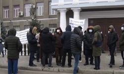 “Иска строй” компаниясы менен кардарлардын ортосундагы талаш маселе Жогорку сотто каралат