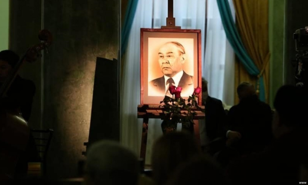 В Бишкеке прошел вечер памяти, посвященный 90-летию со дня рождения оперного певца Артыка Мырзабаева