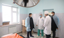 Талант Мамытов осмотрел новое здание Джалал-Абадского детского психоневрологического социального стационара