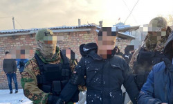 ГСБЭП совместно с СВР МВД КР: при получении взятки задержан сотрудник МВД КР