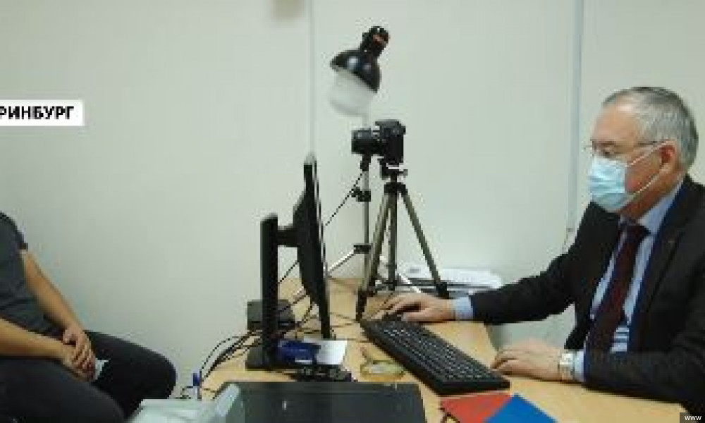 Екатеринбург: в Генконсульстве работа кипит