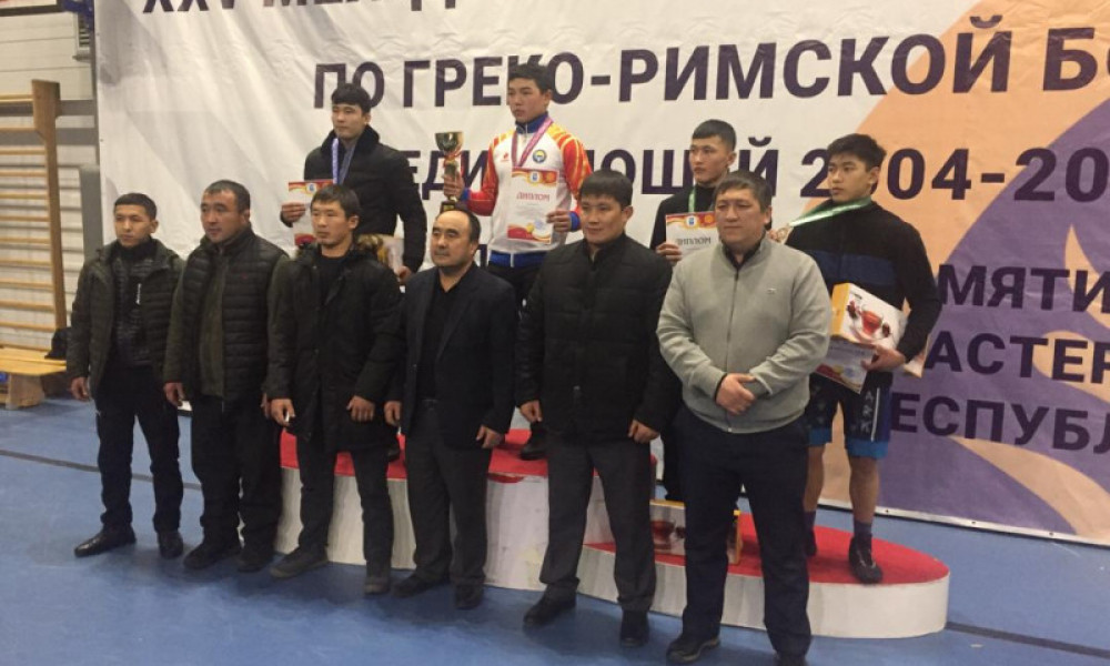 В столице прошел турнир по греко-римской борьбе