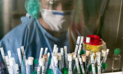В Кыргызстане за последние сутки выявили 124 случая COVID-19 и пневмонии