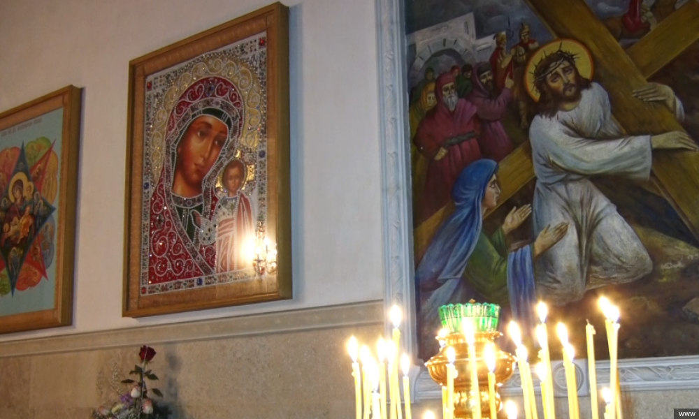Сегодня православные всего мира отмечают один из самых главных праздников - Рождество Христово